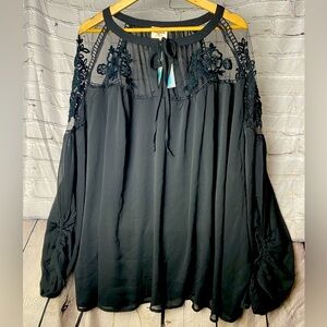*NWT* Hayden lace black blouse, size 2x/3x